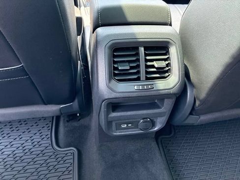 Used 2023 Volkswagen Tiguan SE w/ Panoramic Sunroof Package AWD/4WD image 15