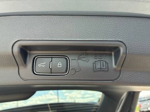 New 2026 Ford Explorer ST-Line w/ ST-Line Street Pack AWD/4WD image 8