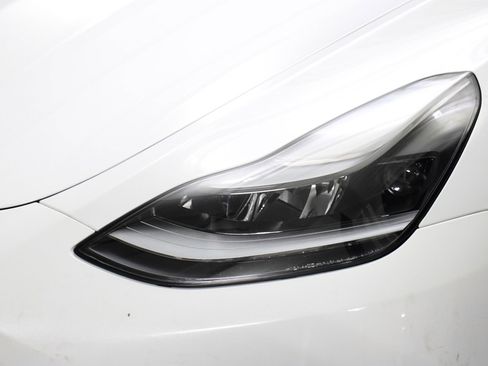 Used 2023 Tesla Model Y Long Range image 5