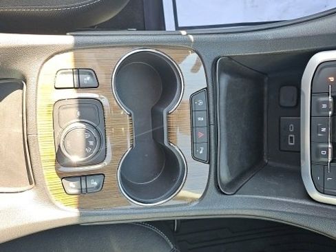 Used 2023 GMC Acadia SLE w/ Driver Convenience Package image 46