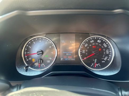 Used 2022 Toyota RAV4 XLE AWD/4WD image 31