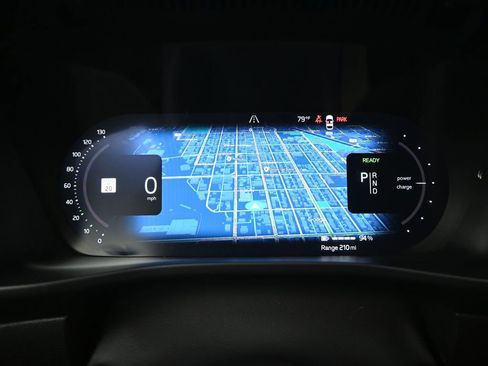 Used 2024 Volvo XC40 Recharge Ultimate w/ Protection Package Premier image 10