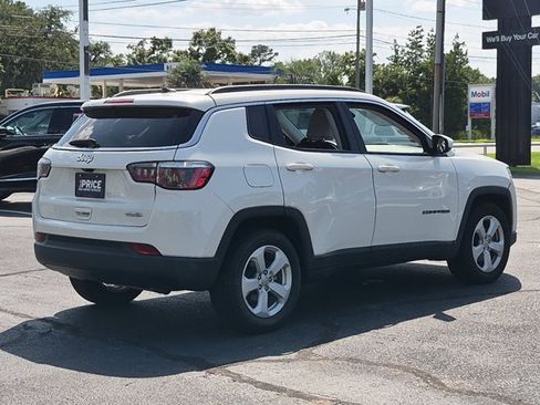 Used 2019 Jeep Compass Latitude FWD image 5