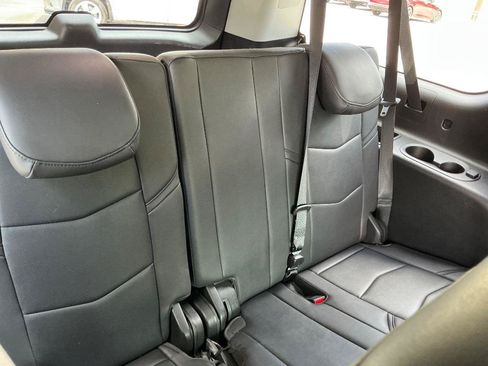Used 2020 Cadillac Escalade ESV Luxury AWD/4WD image 12
