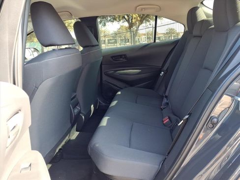 Used 2025 Toyota Corolla LE image 21