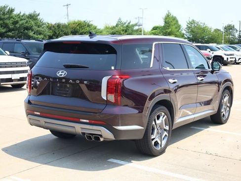 Used 2024 Hyundai Palisade SEL w/ Premium Package FWD image 5