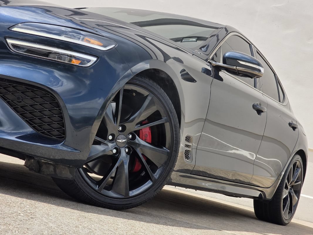 Used 2023 Genesis G70 3.3T w/ Sport Prestige Package RWD image 8