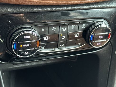 Used 2021 Buick Encore GX Essence w/ Experience Buick Package image 20