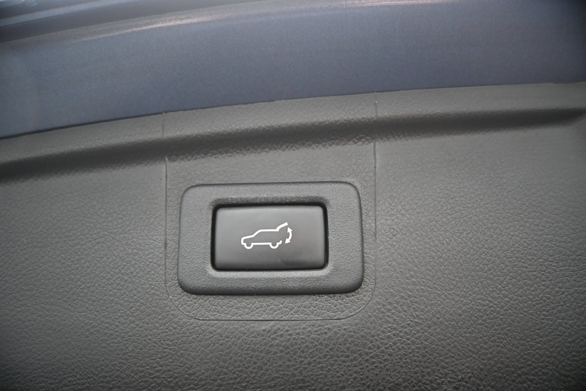 Used 2018 Subaru Outback 2.5i Premium AWD/4WD image 16