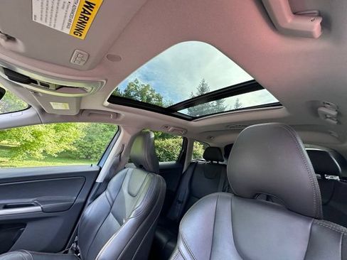 Used 2017 Volvo XC60 T6 Dynamic w/ Climate Package AWD/4WD image 13