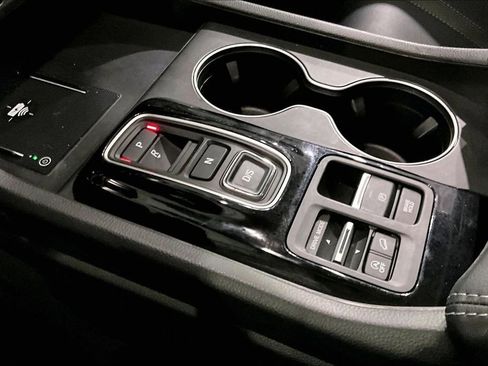 Certified 2025 Honda Pilot EX-L image 12