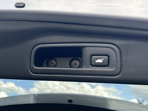 Used 2022 Honda Pilot Elite image 19