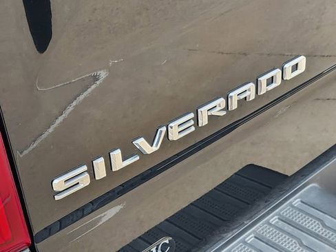 Used 2019 Chevrolet Silverado 1500 Custom w/ Custom Value Package RWD image 8