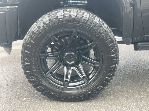 Used 2024 GMC Sierra 2500 Denali Ultimate image 26