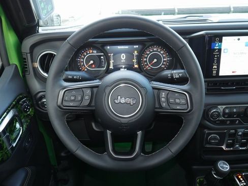 New 2025 Jeep Gladiator Sport w/ Premium Package image 18