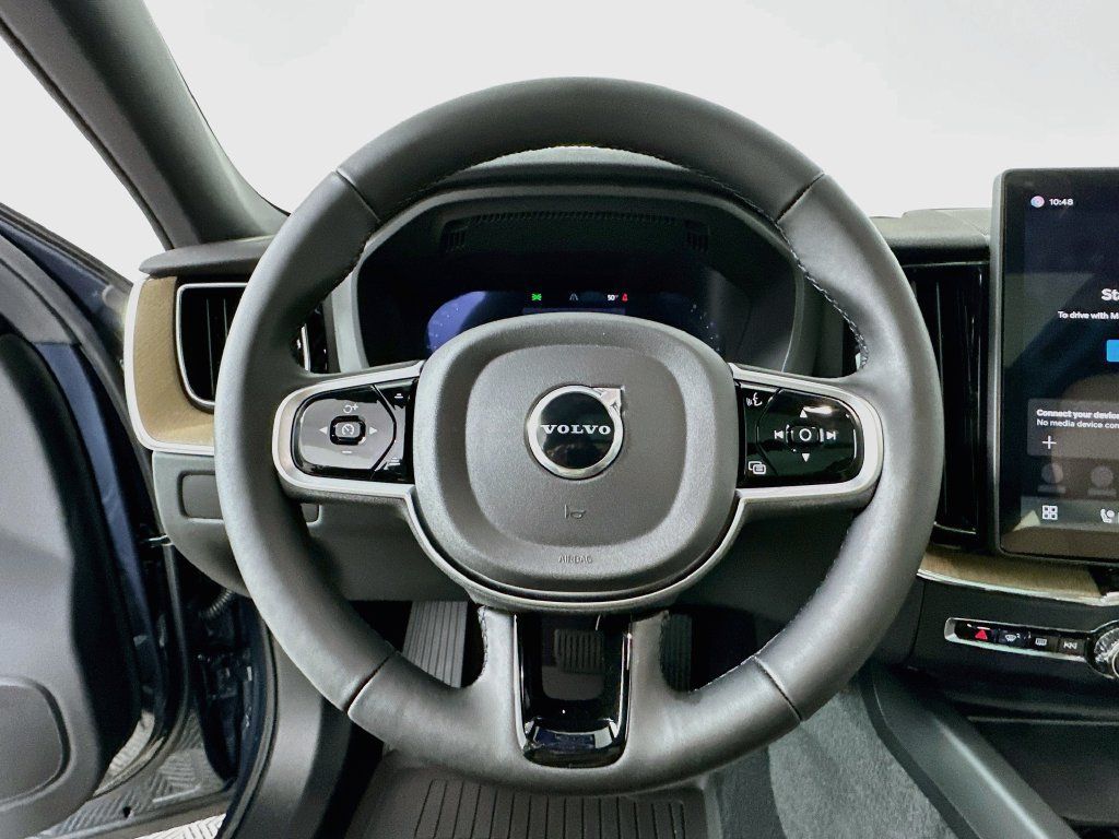 Used 2026 Volvo XC60 B5 Plus w/ Protection Package Premier AWD/4WD image 18