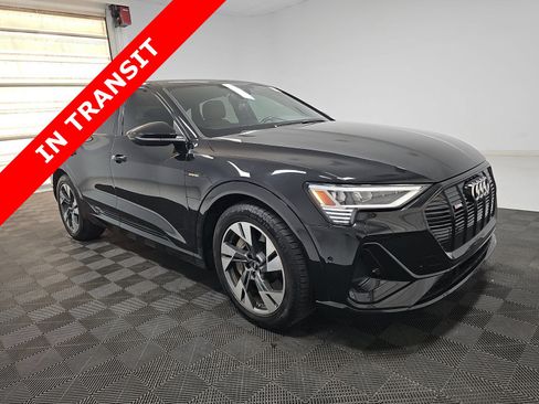 Used 2022 Audi e-tron Premium w/ Convenience Plus Package AWD/4WD image 5