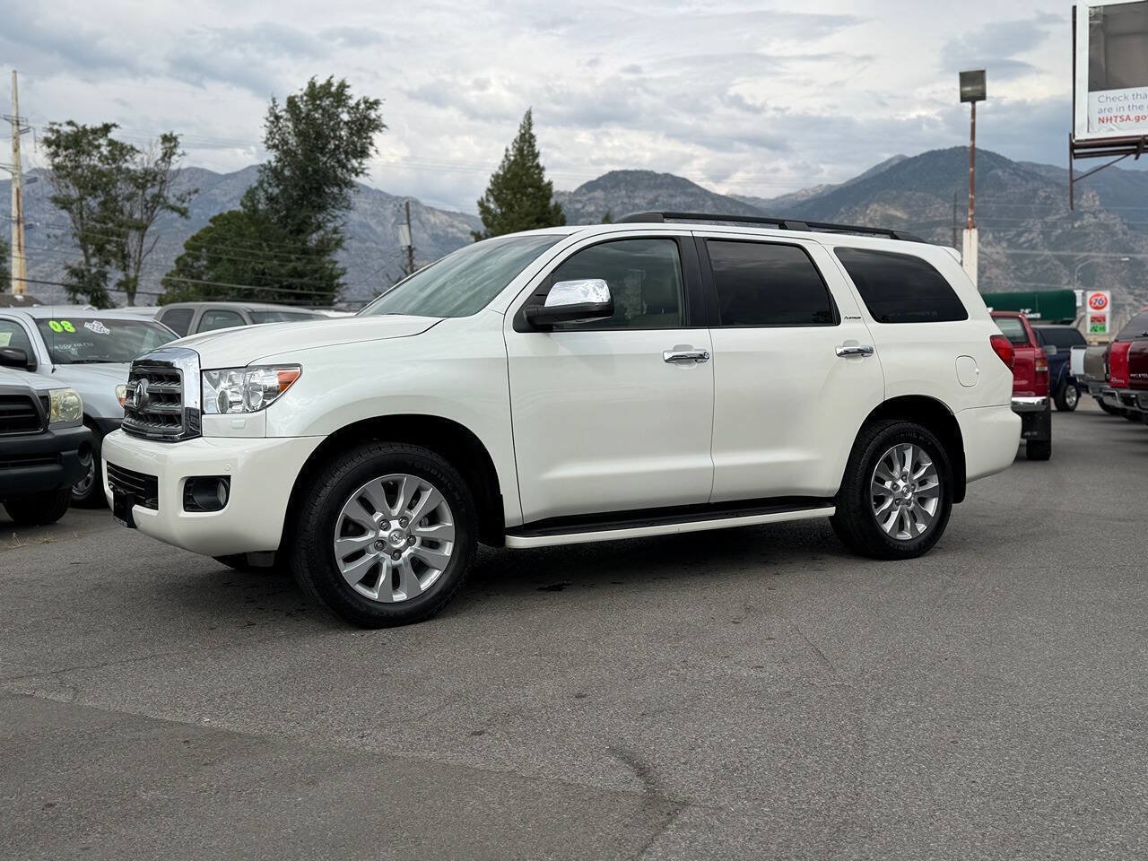 Used 2015 Toyota Sequoia Platinum AWD/4WD image 9