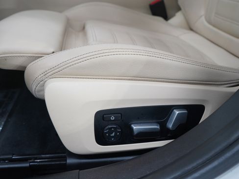 Used 2021 BMW 330i xDrive Sedan image 23