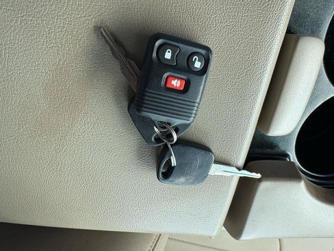 Used 2001 Ford F150 Lariat AWD/4WD image 65