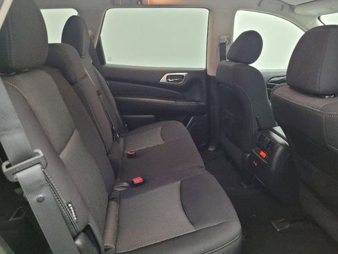 Used 2020 Nissan Pathfinder S AWD/4WD image 19
