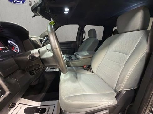 Used 2014 RAM 2500 Tradesman w/ Chrome Appearance Group image 10