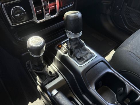 Used 2020 Jeep Gladiator Sport w/ Quick Order Package 24S AWD/4WD image 25
