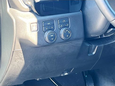 Used 2025 Chevrolet Silverado 1500 LT AWD/4WD image 10