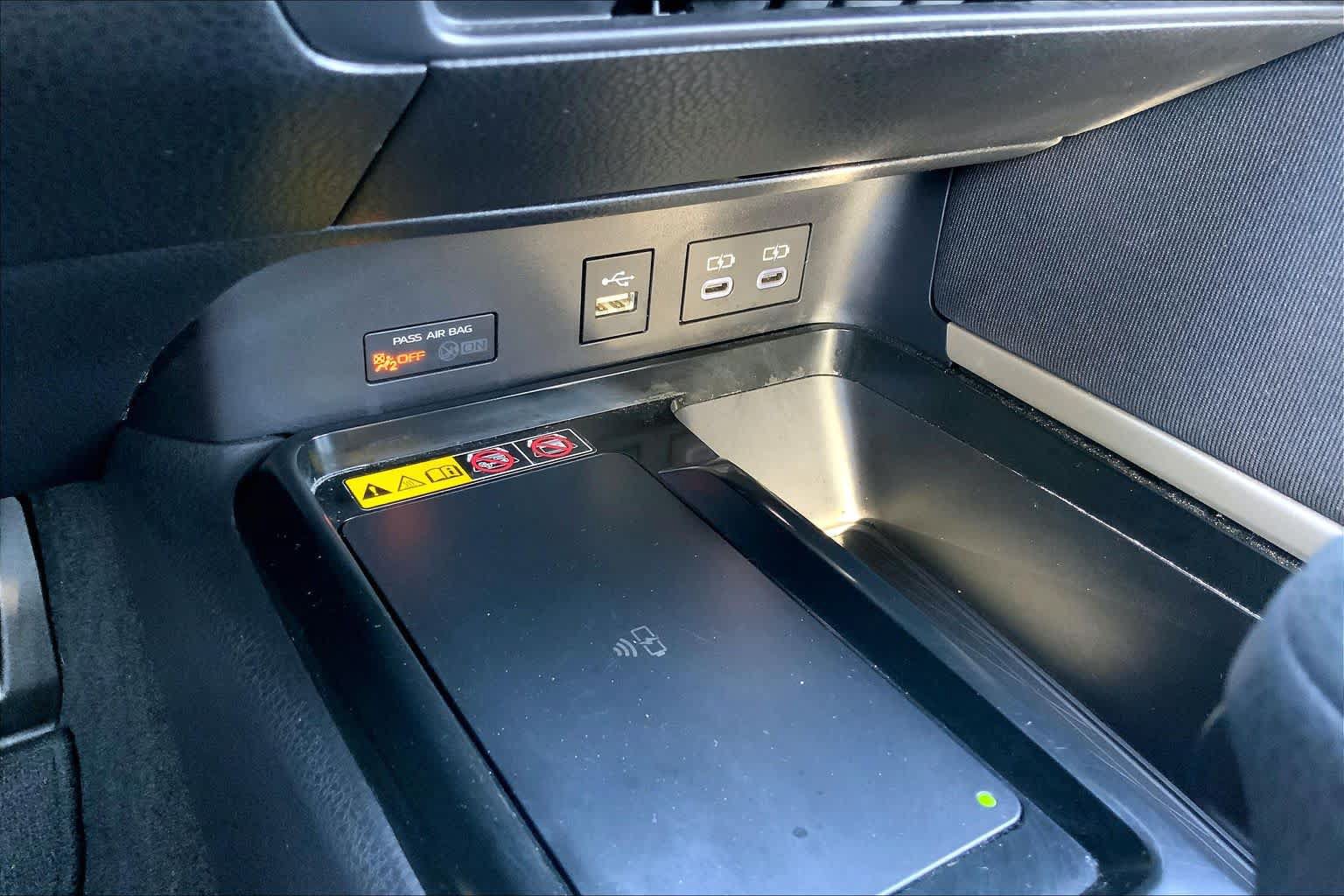 Used 2025 Toyota Camry LE FWD image 34