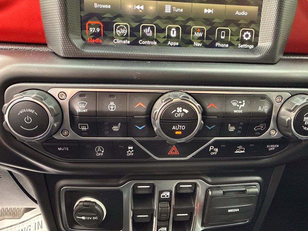 Used 2020 Jeep Gladiator Rubicon w/ Dual Top Group AWD/4WD image 30