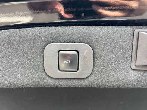 Used 2020 Lincoln Continental w/ Equipment Group 500A FWD image 19