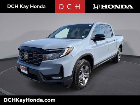 Used 2025 Honda Ridgeline TrailSport image 1