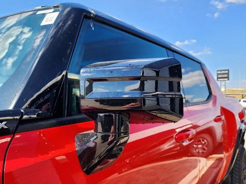 New 2026 GMC Hummer EV 4x4 Crew Cab image 13