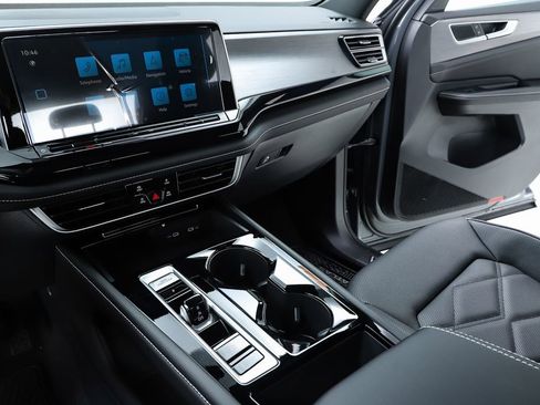 New 2026 Volkswagen Atlas Cross Sport SE image 61