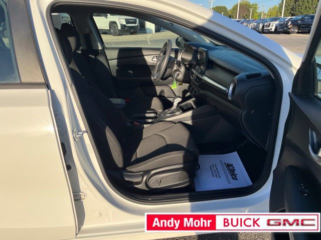 Used 2020 Kia Forte LXS FWD image 38