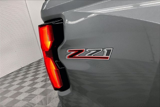 Used 2024 Chevrolet Colorado Z71 w/ Z71 Convenience Package 2 AWD/4WD image 40