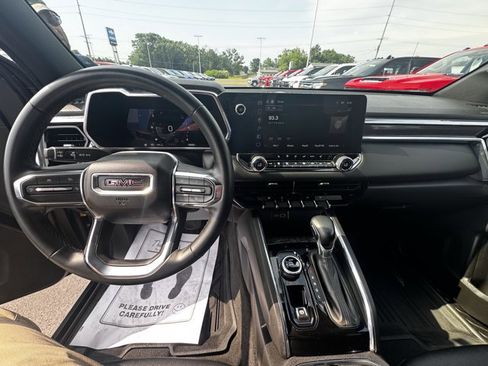 Used 2023 GMC Canyon Elevation w/ Elevation Premium Package image 12