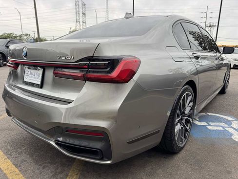 Used 2022 BMW 750i xDrive w/ Luxury Rear Seating Package AWD/4WD image 5