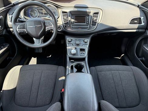 Used 2016 Chrysler 200 Limited FWD image 28
