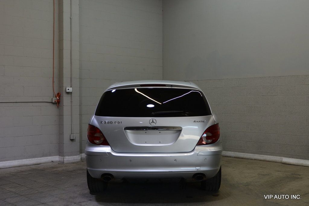 Used 2007 Mercedes-Benz R 320 CDI 4MATIC image 31