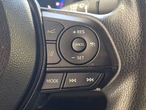 Used 2022 Toyota Corolla LE FWD image 25