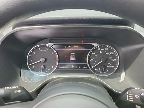 Used 2024 Nissan Rogue SV AWD/4WD image 9