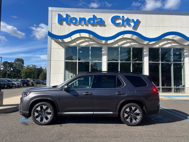 New 2026 Honda Pilot Touring image 2