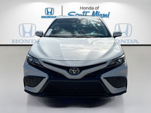Used 2022 Toyota Camry SE w/ Convenience Package image 2