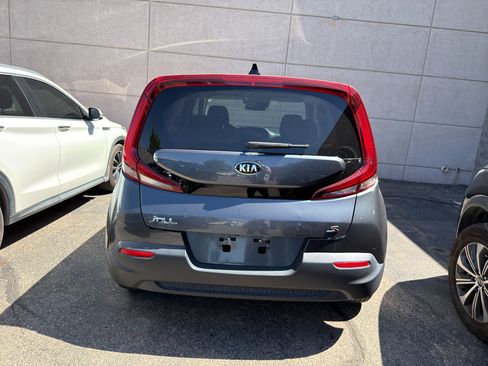 Used 2021 Kia Soul S FWD image 5