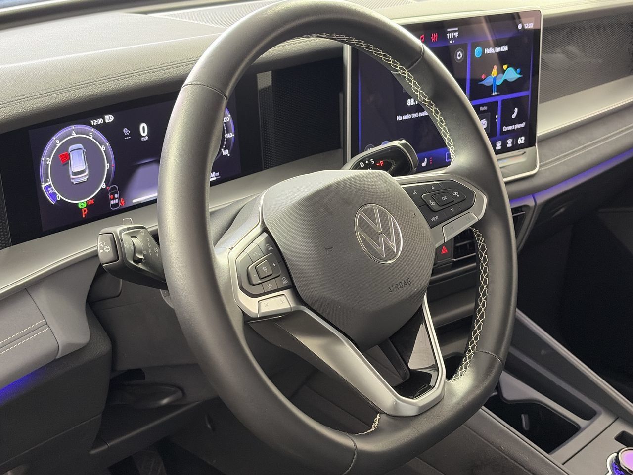 Used 2026 Volkswagen Tiguan SE FWD image 13