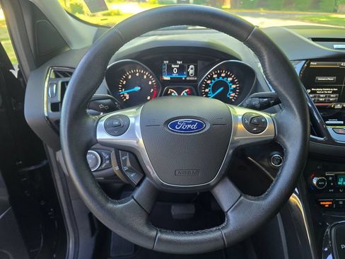 Used 2015 Ford Escape Titanium w/ Equipment Group 301A AWD/4WD image 31