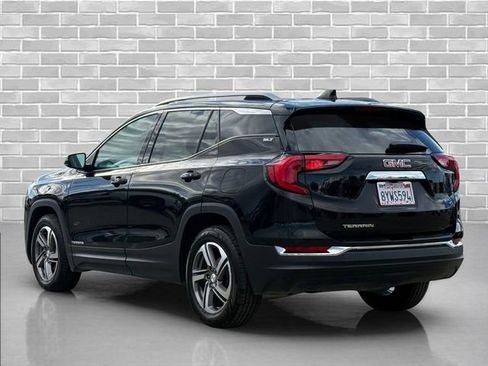 Used 2021 GMC Terrain SLT FWD image 2