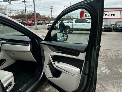 Used 2023 Jaguar F-PACE R-Dynamic S image 20