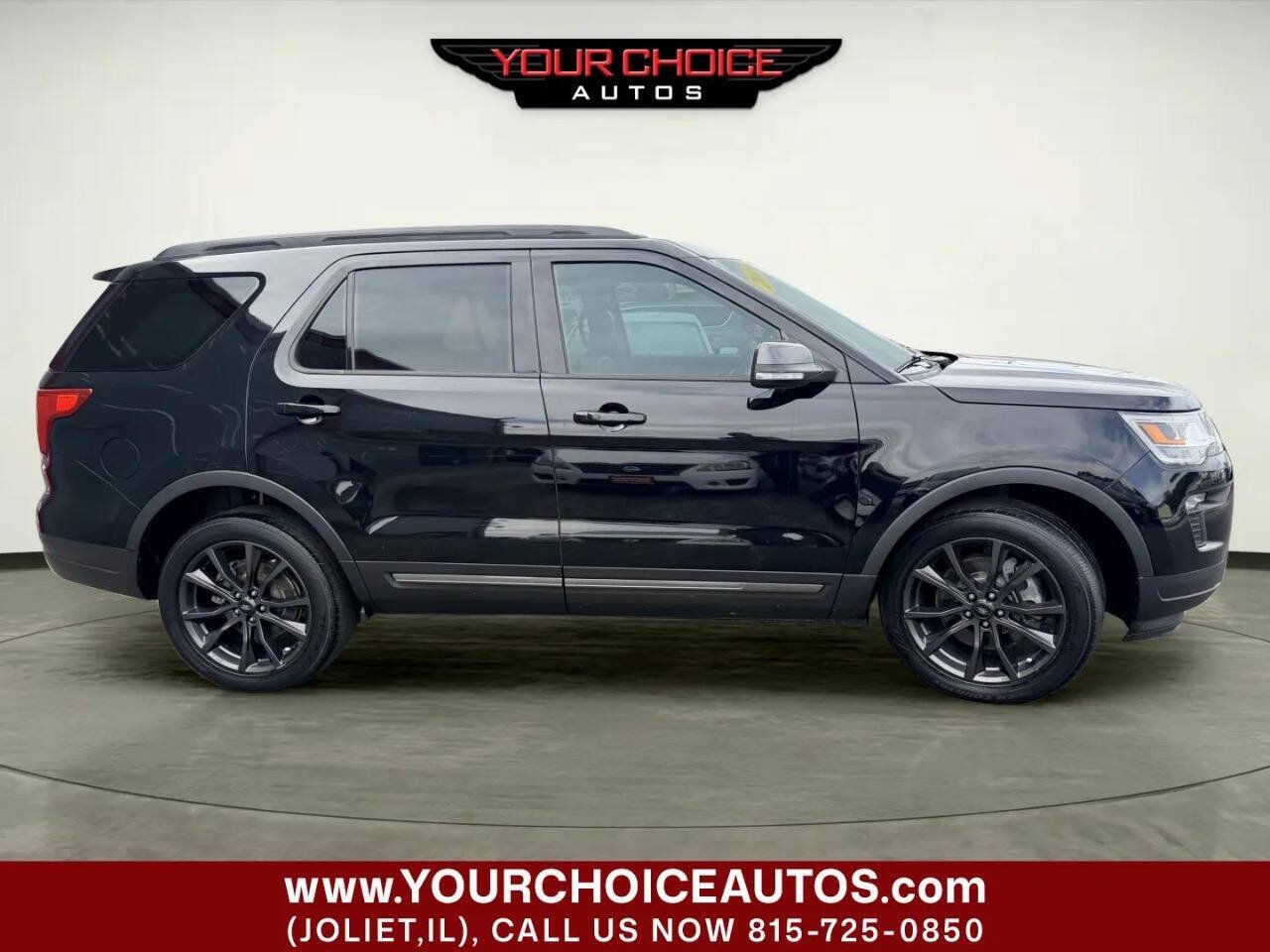 Used 2018 Ford Explorer XLT w/ XLT Appearance Package AWD/4WD image 8